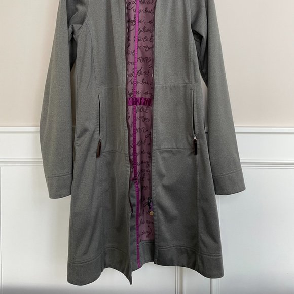Lululemon RARE Women's Rain Coat Size 6 - Picture 3 of 9